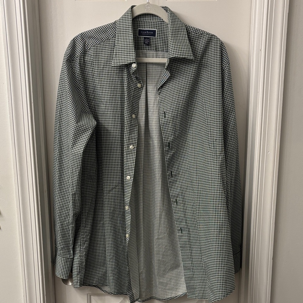 Club Room Men's Green and White Checkered Button-Down Shirt